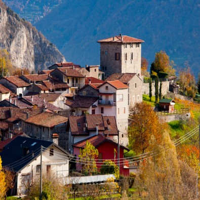 Solto Collina: l'ambito borgo "che domina" il Lago d'Iseo!