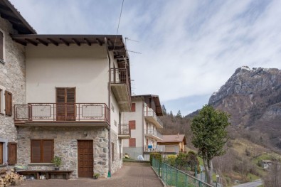 Trilocale ad Ardesio (Bg) Cod. 37352